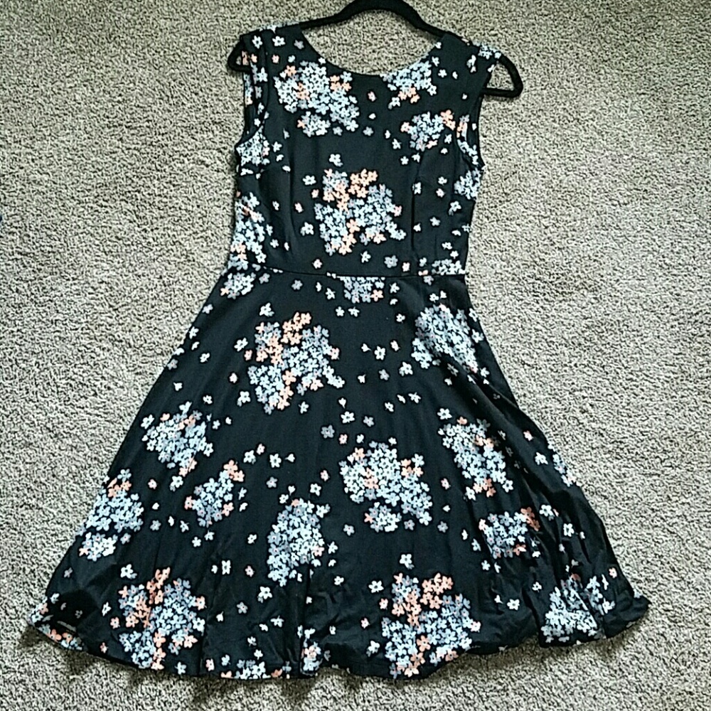 Loft cross back knit dress size small